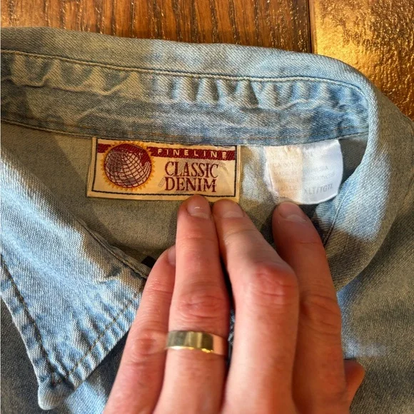 Vintage 90s Fine Line Classic Denim Button-Up - Picture 4 of 8